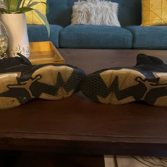 Air Jordan 6 Retro. - Picture 4 of 4